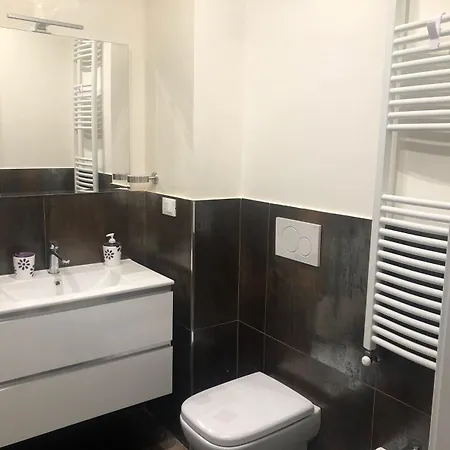 Loger Confort & 4* Turin